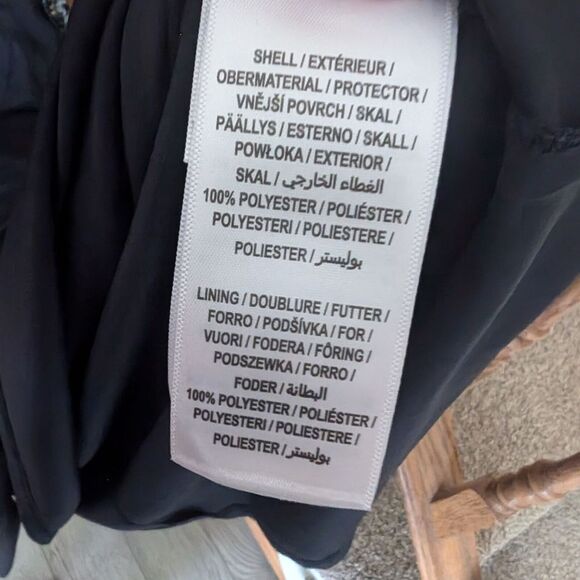 Elegant Navy Blue Embroidered Evening Gown - Picture 10 of 13